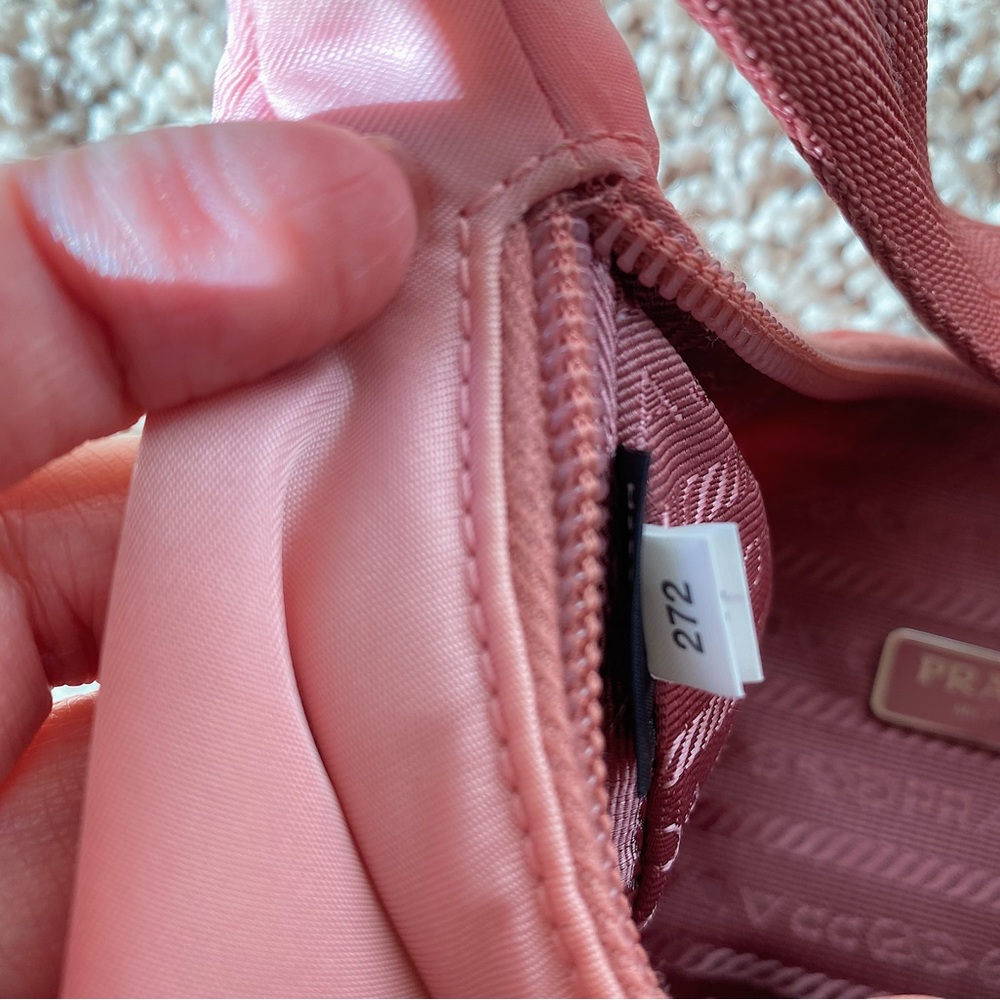 prada re edition - Picture 7 of 11